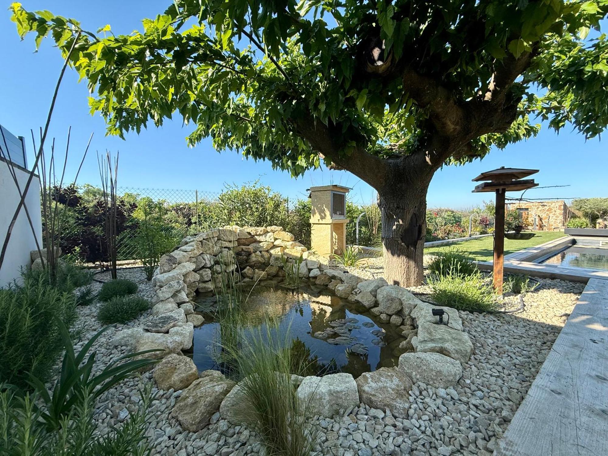 Une Nuit En Luberon Puyvert Luaran gambar