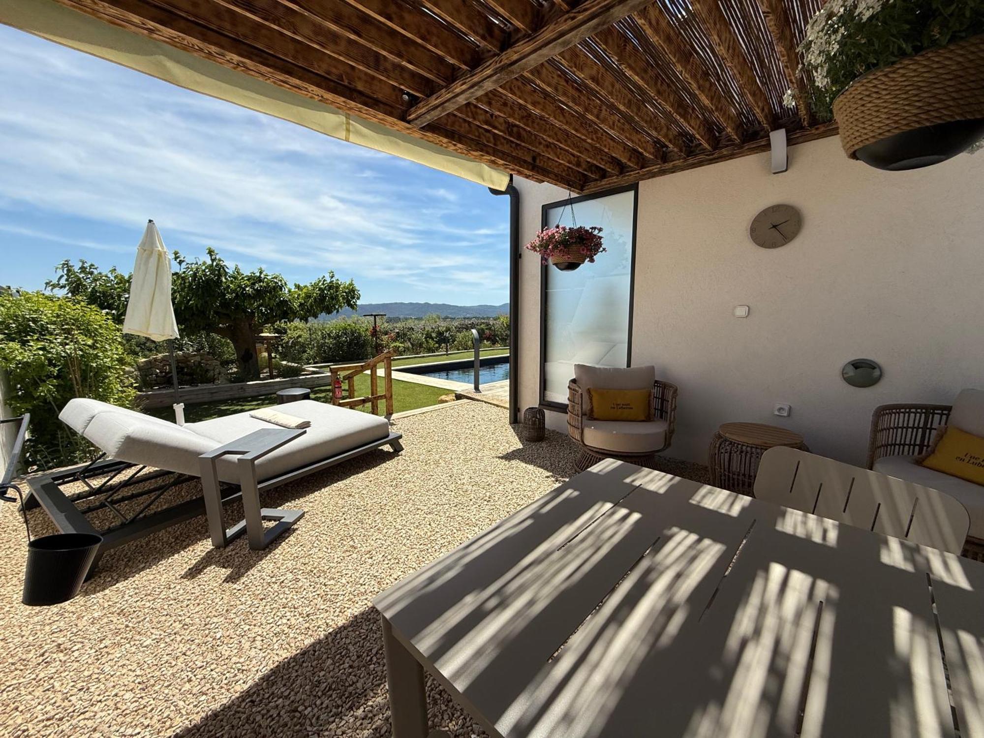Une Nuit En Luberon Puyvert Luaran gambar